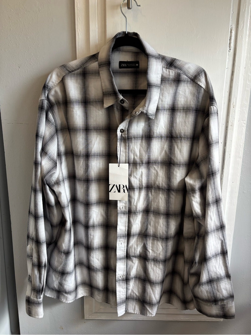 Zara Men's Black and White Plaid Button-Down Shirt